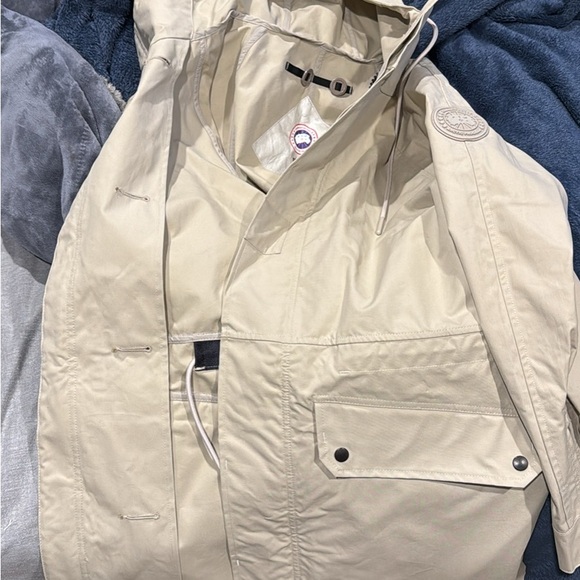 Canada Goose trench coat - Picture 2 of 11
